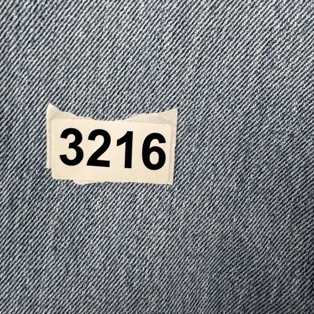 Levi 505 Regular Fit Jeans Mens 38x30 Light Wash Distressed Denim 00505-4891